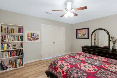 63 Hideaway Drive Friendswood TX 77546