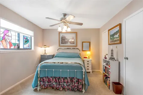 63 Hideaway Drive Friendswood TX 77546