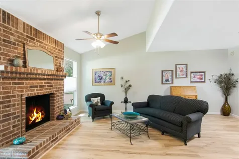 63 Hideaway Drive Friendswood TX 77546