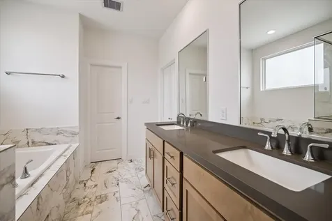 1117 Highland Square Lane Houston TX 77091