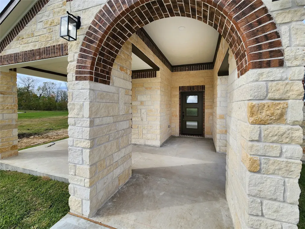345 County Road 6242 Dayton TX 77535