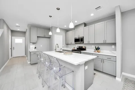 4013 Elmwood Street Houston TX 77051