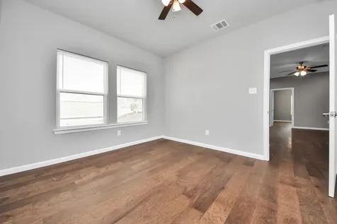 4013 Elmwood Street Houston TX 77051