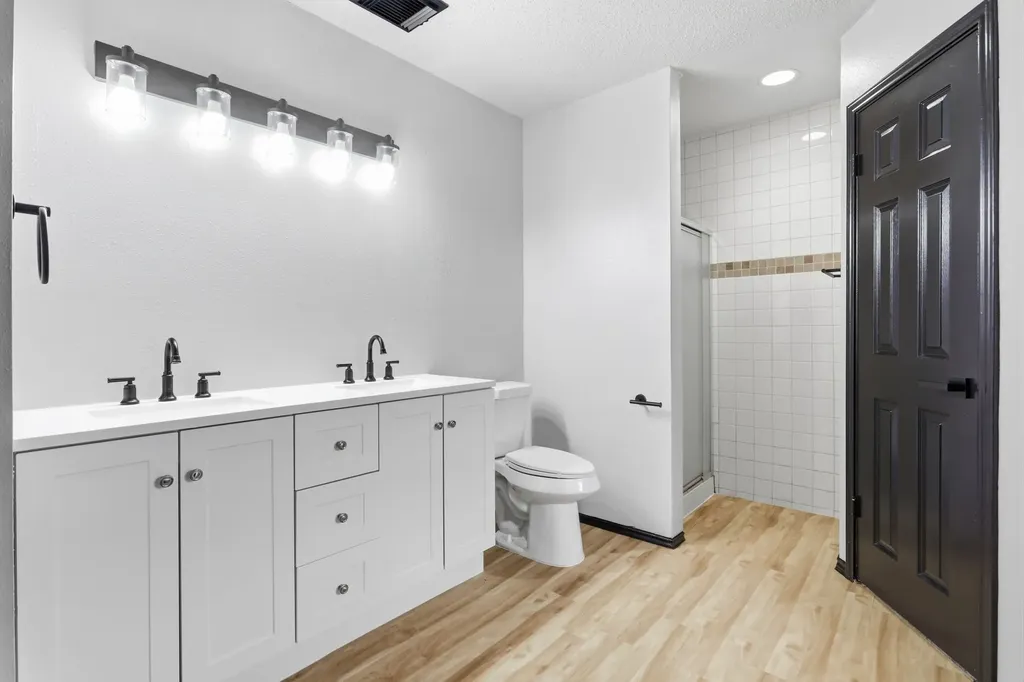 7974 Wayside Trail San Antonio TX 78244