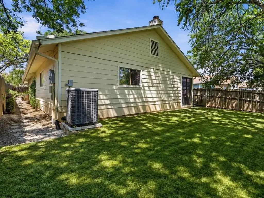 7974 Wayside Trail San Antonio TX 78244