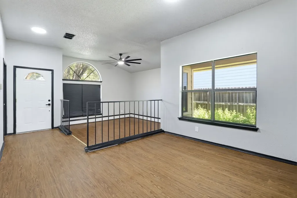 7974 Wayside Trail San Antonio TX 78244