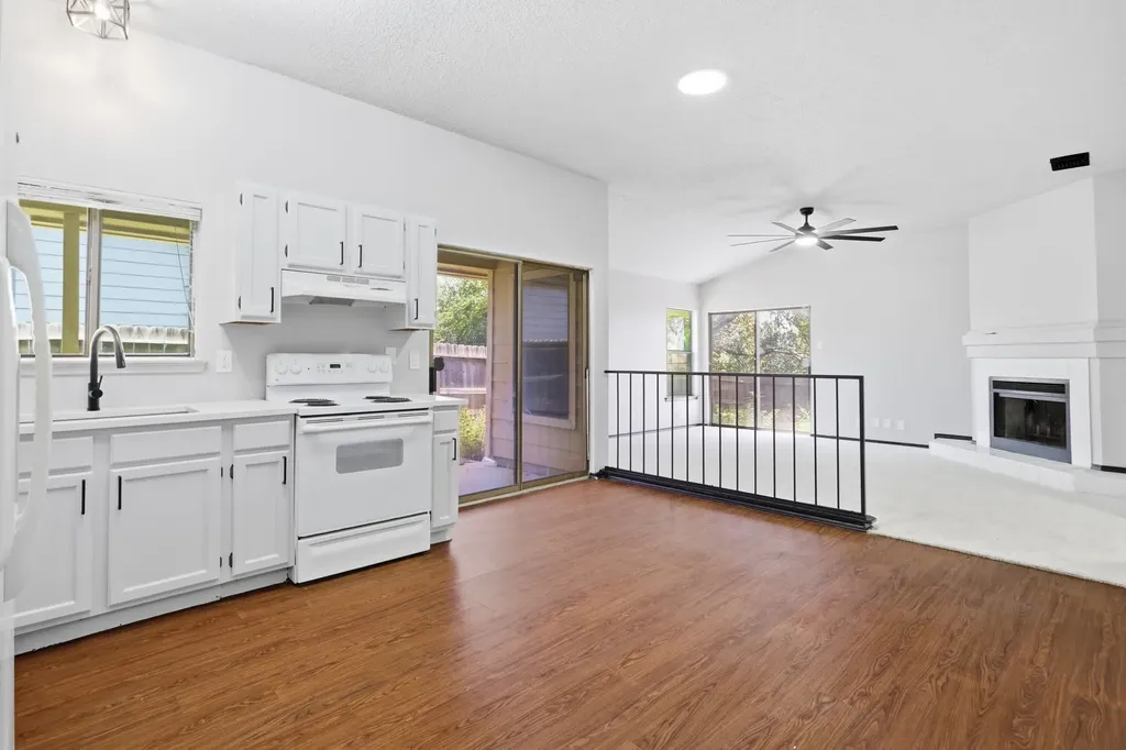 7974 Wayside Trail San Antonio TX 78244