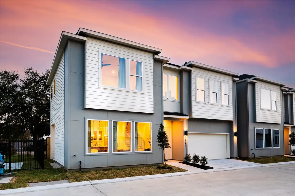 8913 Knoll Branch Dr Drive Houston TX 77080