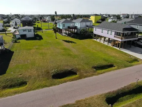 4024B Surf Drive Galveston TX 77554