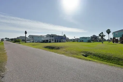 4024B Surf Drive Galveston TX 77554