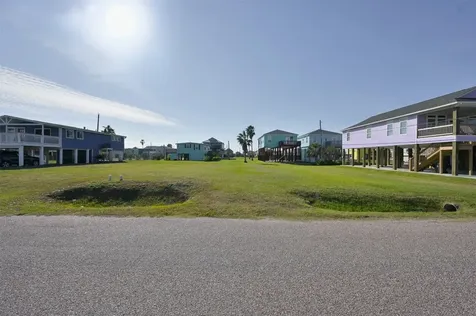4024B Surf Drive Galveston TX 77554