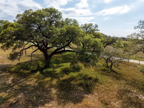 000 County Road 1h Hallettsville TX 77964