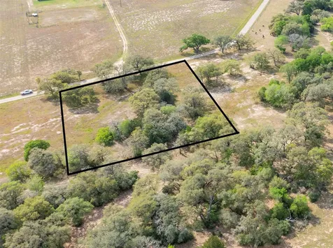 000 County Road 1h Hallettsville TX 77964