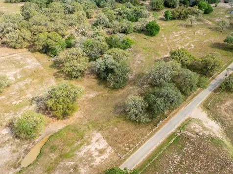 000 County Road 1h Hallettsville TX 77964