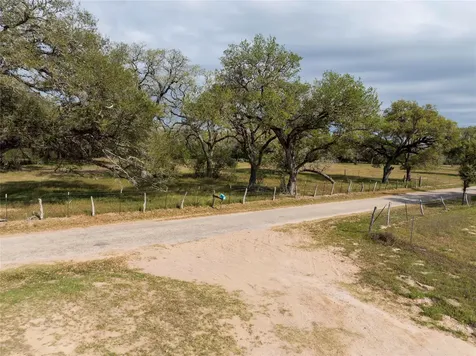 000 County Road 1h Hallettsville TX 77964