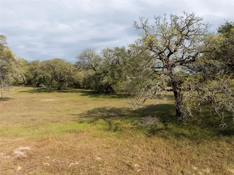 000 County Road 1h Hallettsville TX 77964