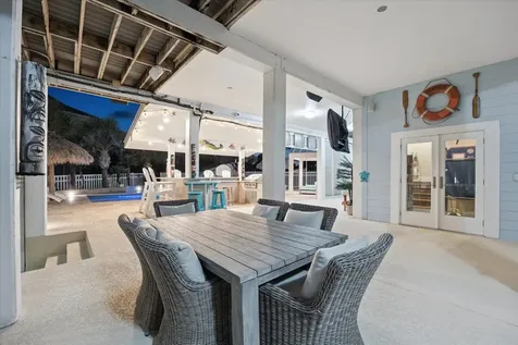 1335 Tiki Drive Tiki Island TX 77554