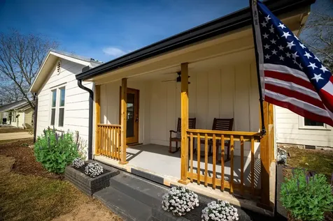 215 Paulus Street Schulenburg TX 78956