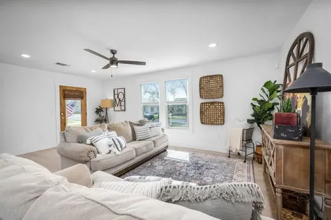 215 Paulus Street Schulenburg TX 78956