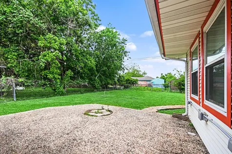 4509 37th Street Dickinson TX 77539