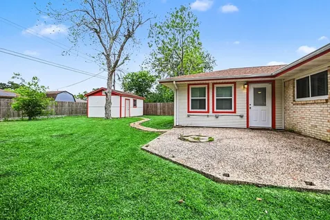 4509 37th Street Dickinson TX 77539