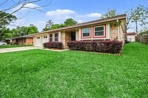 4509 37th Street Dickinson TX 77539