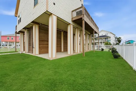 25003 San Simeon Court Galveston TX 77554