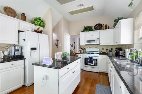 1707 Sandy Trail Court Kingwood TX 77339