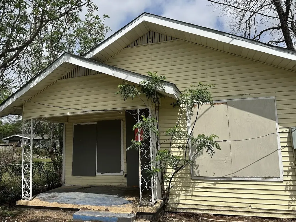 507 Blue Bonnet Street San Antonio TX 78202