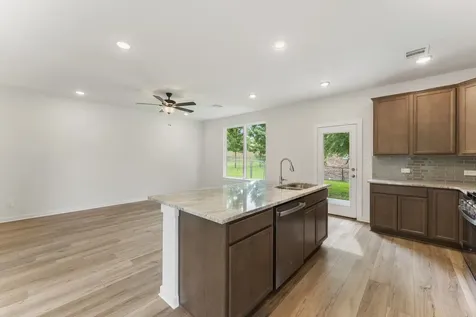 3709 Violet Lane Huntsville TX 77340