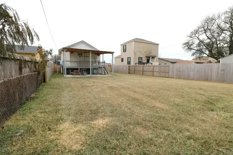 5506 Avenue Q 1/2 Galveston TX 77551