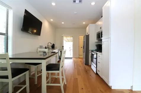 5506 Avenue Q 1/2 Galveston TX 77551
