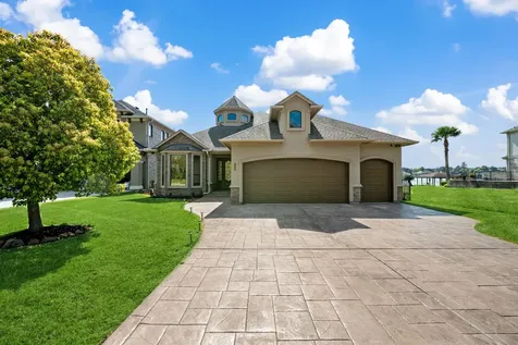 8830 Cross Country Drive Houston TX 77346