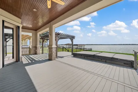 8830 Cross Country Drive Houston TX 77346