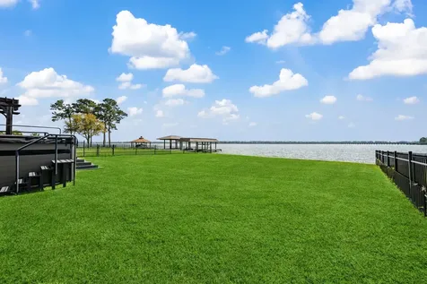 8830 Cross Country Drive Houston TX 77346