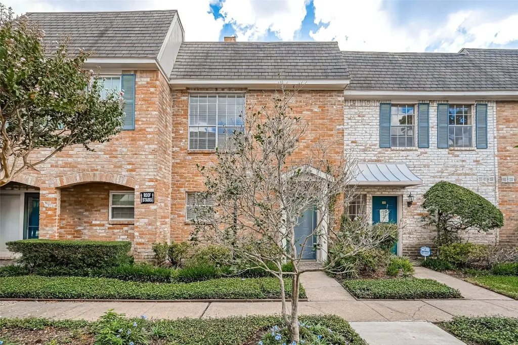 2232 S Piney Point Road 103 Houston TX 77063