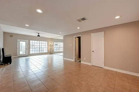2232 S Piney Point Road 103 Houston TX 77063