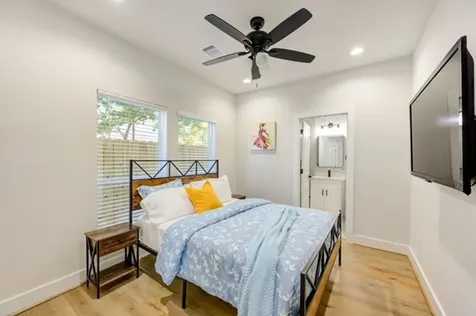 1803 Brooks Street Houston TX 77026