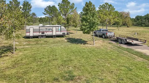 119 Road 48620 Dayton TX 77535