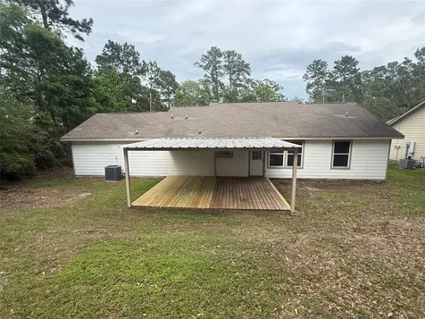 174 E Sunset Drive Onalaska TX 77360