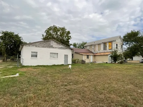 515 E French Street Cuero TX 77954