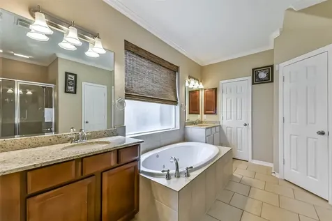2425 Harbor Chase Drive Pearland TX 77584