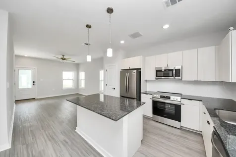 7711 Longmire Road 05 Conroe TX 77304