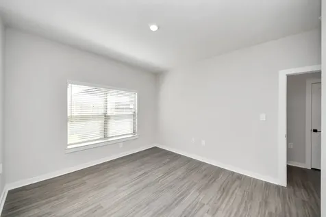 7711 Longmire Road 05 Conroe TX 77304