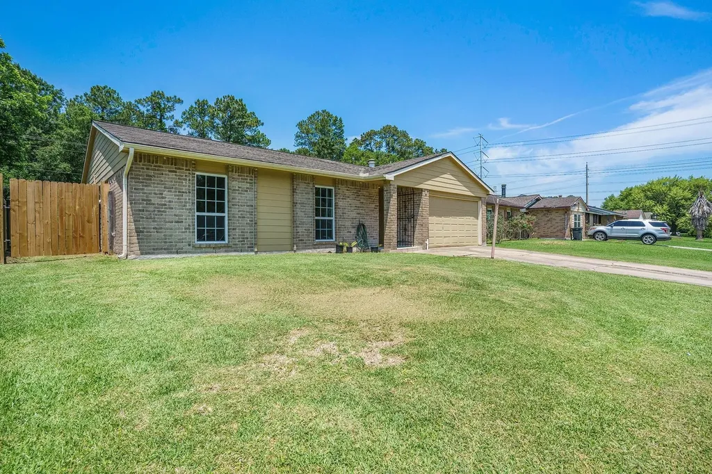 6319 Hollow Pines Drive Houston TX 77049
