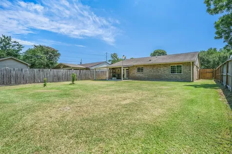 6319 Hollow Pines Drive Houston TX 77049