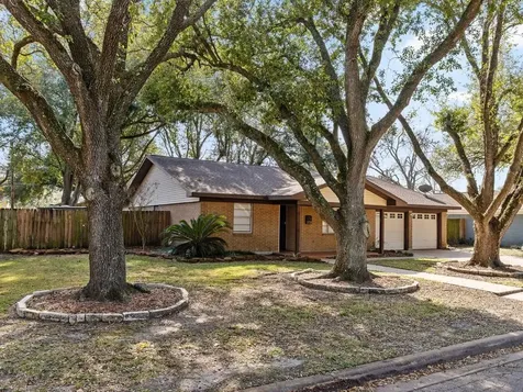 2728 Encino Avenue Bay City TX 77414