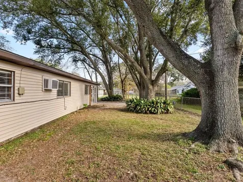 2728 Encino Avenue Bay City TX 77414