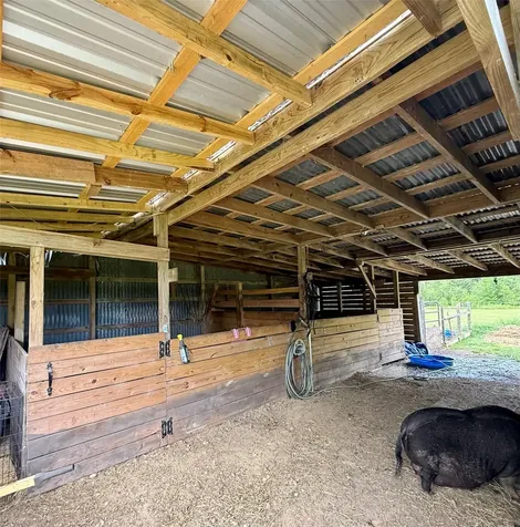 8334 Fm 562 Anahuac TX 77514