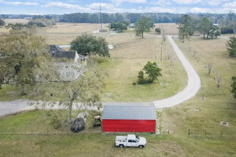 8334 Fm 562 Anahuac TX 77514